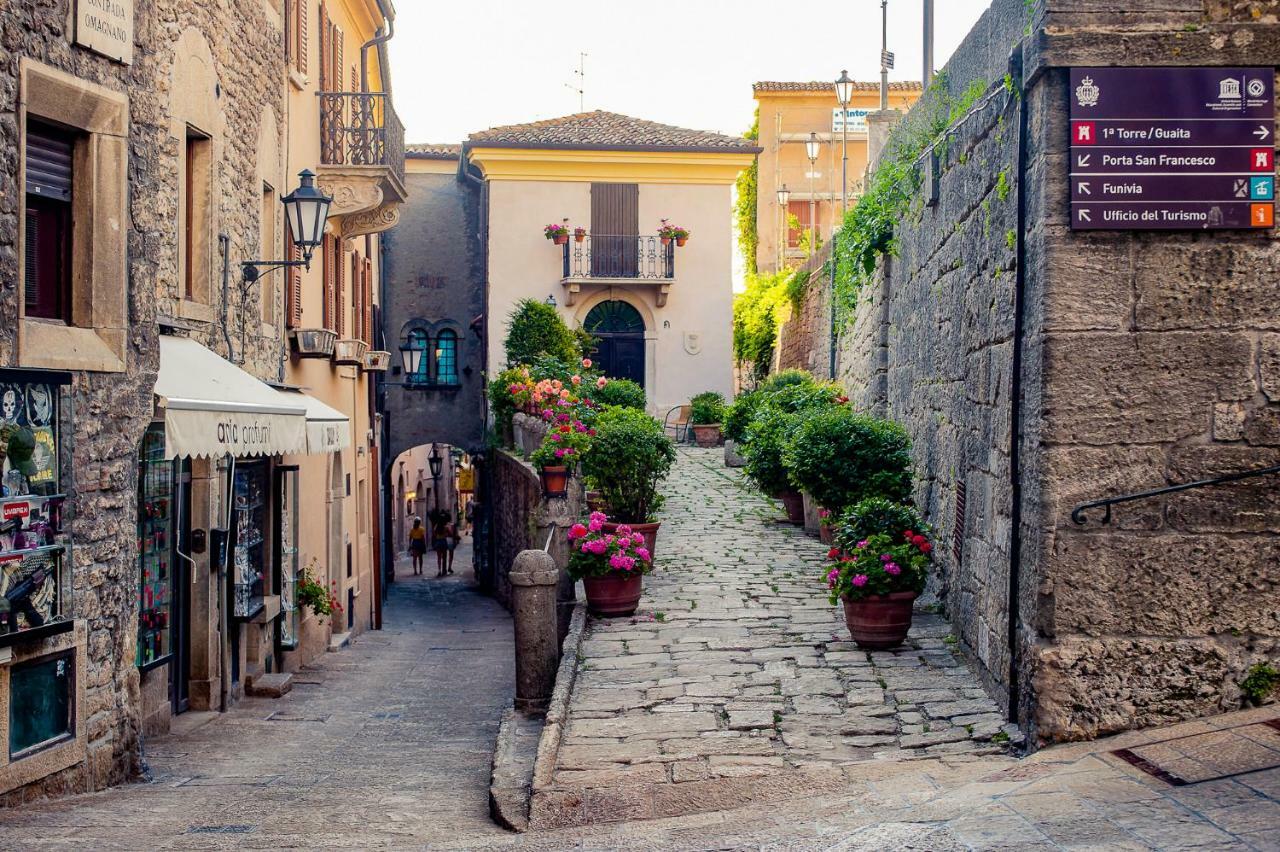Antica Bifora Rsm Bed & Breakfast San Marino Bagian luar foto